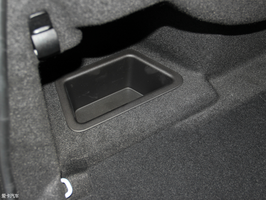 2015ݱXE 2.0T 200PS R-SPORT