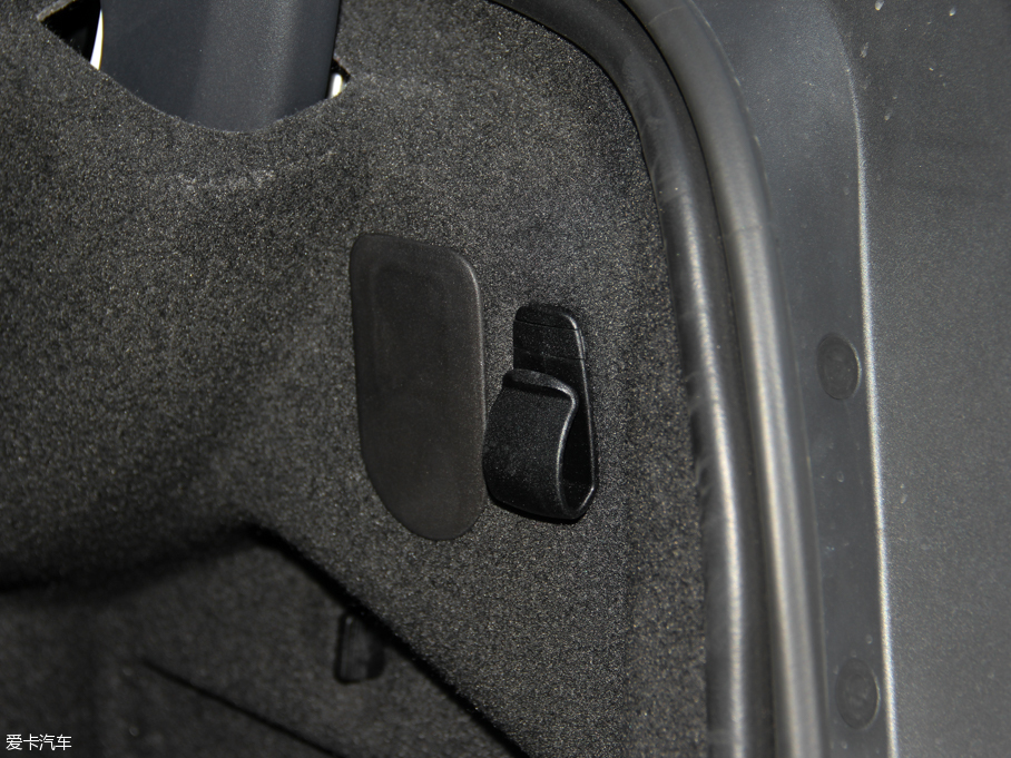 2015ݱXE 2.0T 200PS R-SPORT