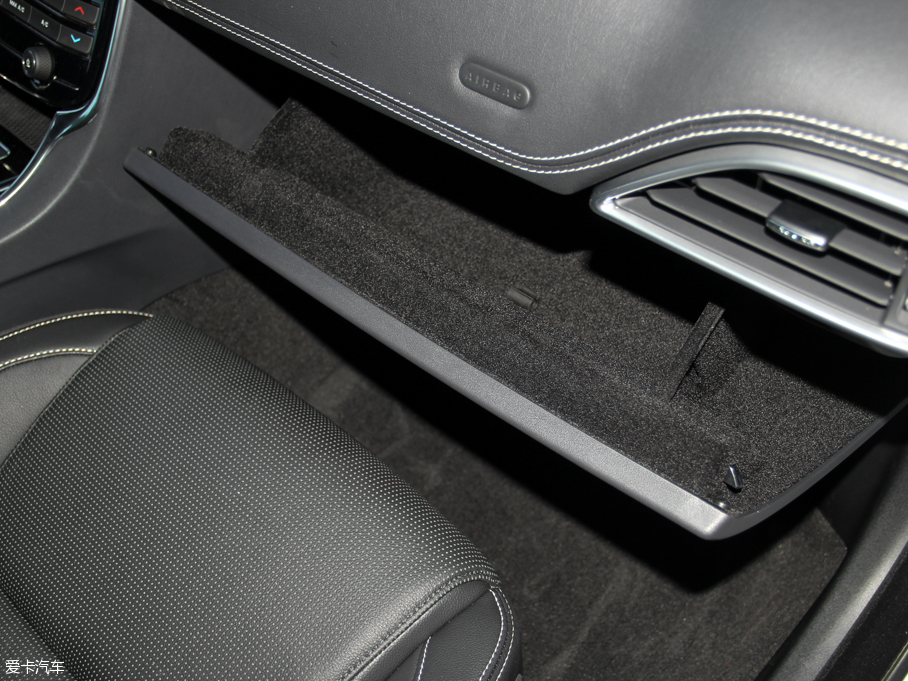 2015ݱXE 2.0T 200PS R-SPORT