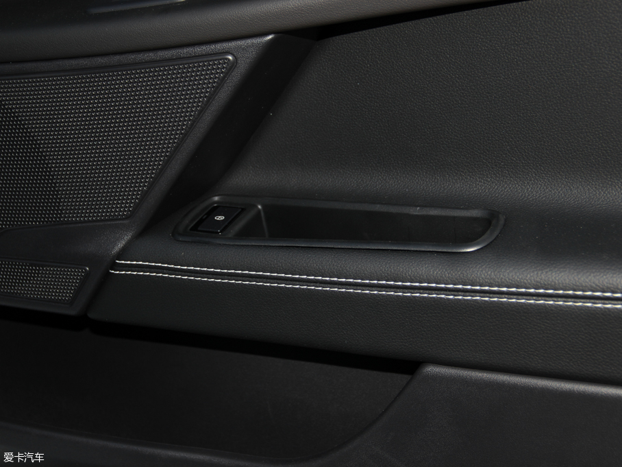 2015ݱXE 2.0T 200PS R-SPORT