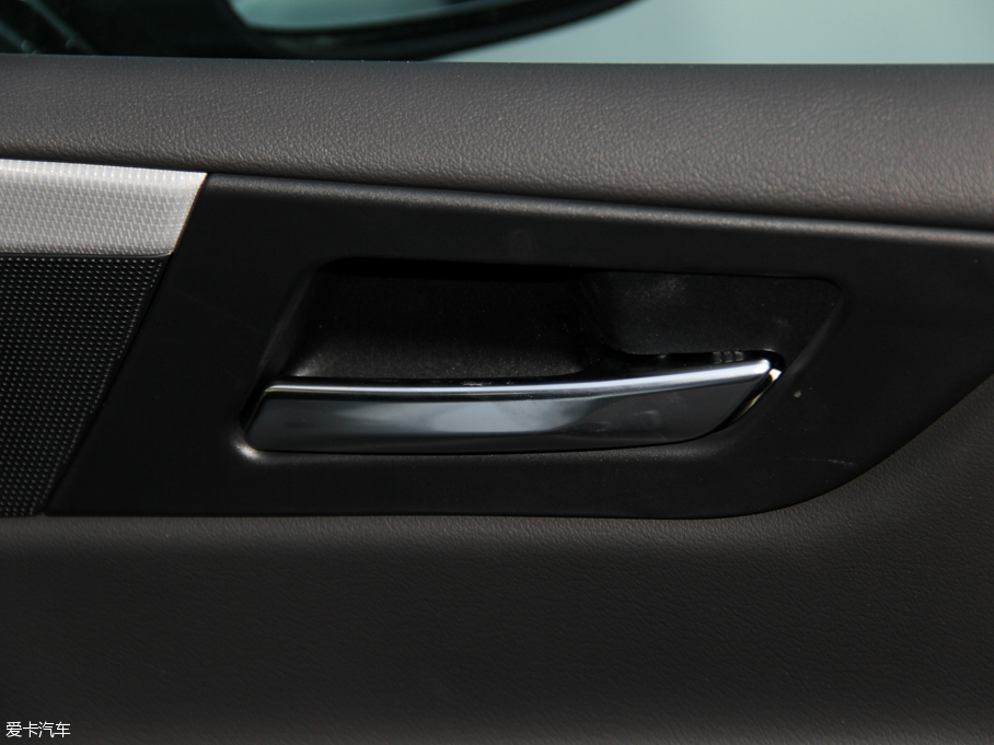 2015ݱXE 2.0T 200PS R-SPORT