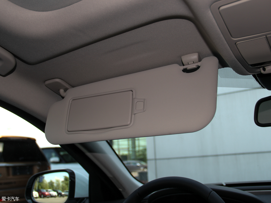 2015ݱXE 2.0T 200PS R-SPORT