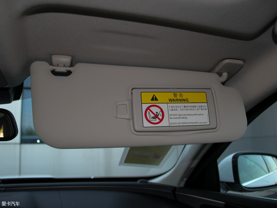 2015ݱXE 2.0T 200PS R-SPORT