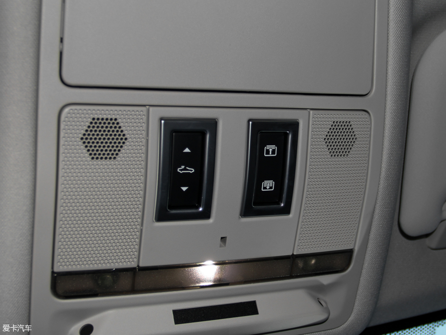 2015ݱXE 2.0T 200PS R-SPORT