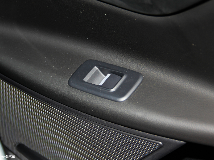 2015ݱXE 2.0T 200PS R-SPORT