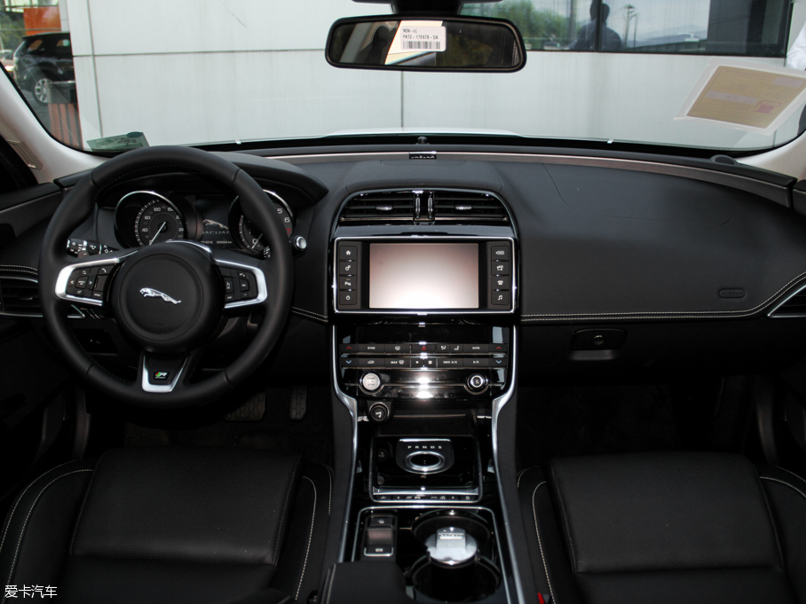 2015ݱXE 2.0T 200PS R-SPORT