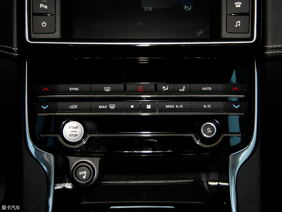 2015ݱXE 2.0T 200PS R-SPORT