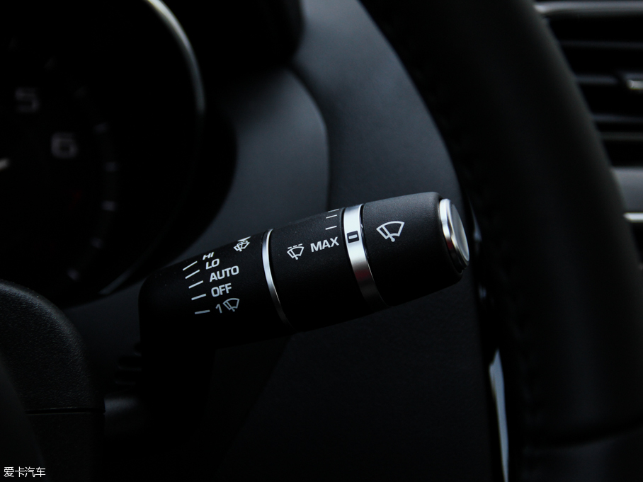 2015ݱXE 2.0T 200PS R-SPORT