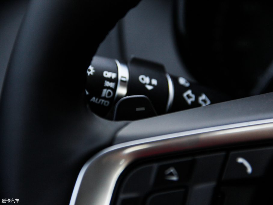 2015ݱXE 2.0T 200PS R-SPORT