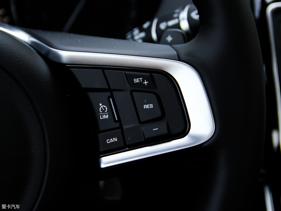 2015ݱXE 2.0T 200PS R-SPORT