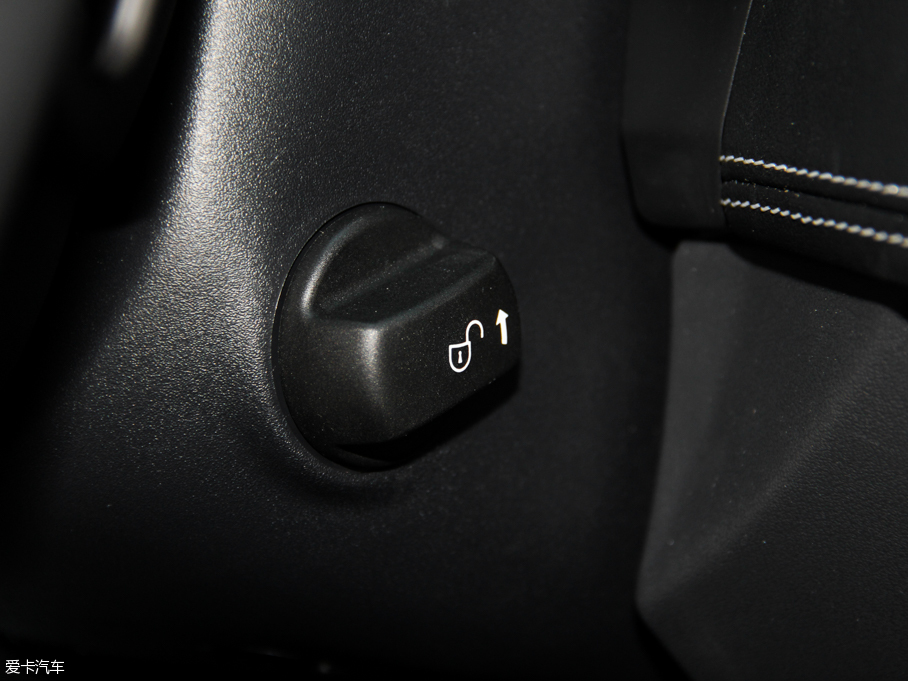 2015ݱXE 2.0T 200PS R-SPORT