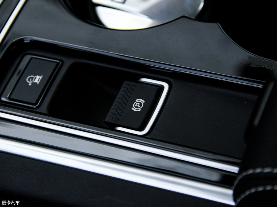 2015ݱXE 2.0T 200PS R-SPORT