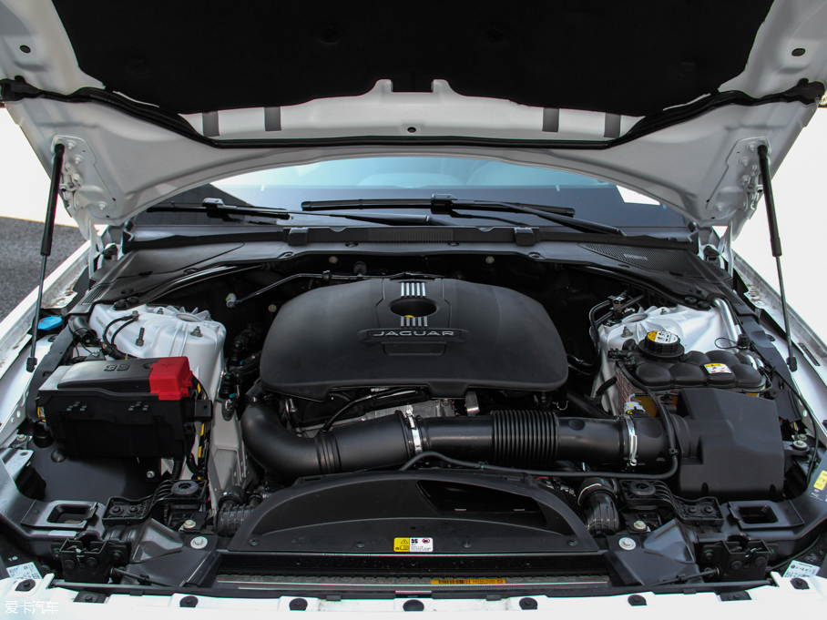 2015ݱXE 2.0T 200PS R-SPORT