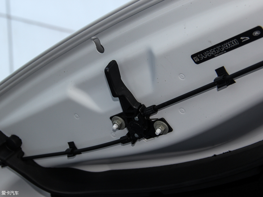 2015ݱXE 2.0T 200PS R-SPORT