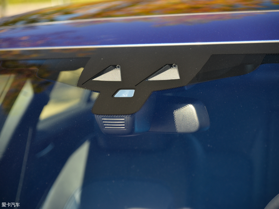 2015ݱXE 2.0T 200PS R-SPORT