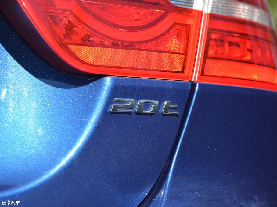 2015ݱXE 2.0T 200PS R-SPORT