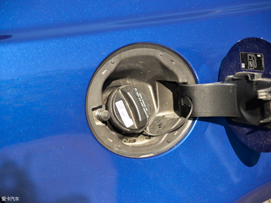 2015ݱXE 2.0T 200PS R-SPORT