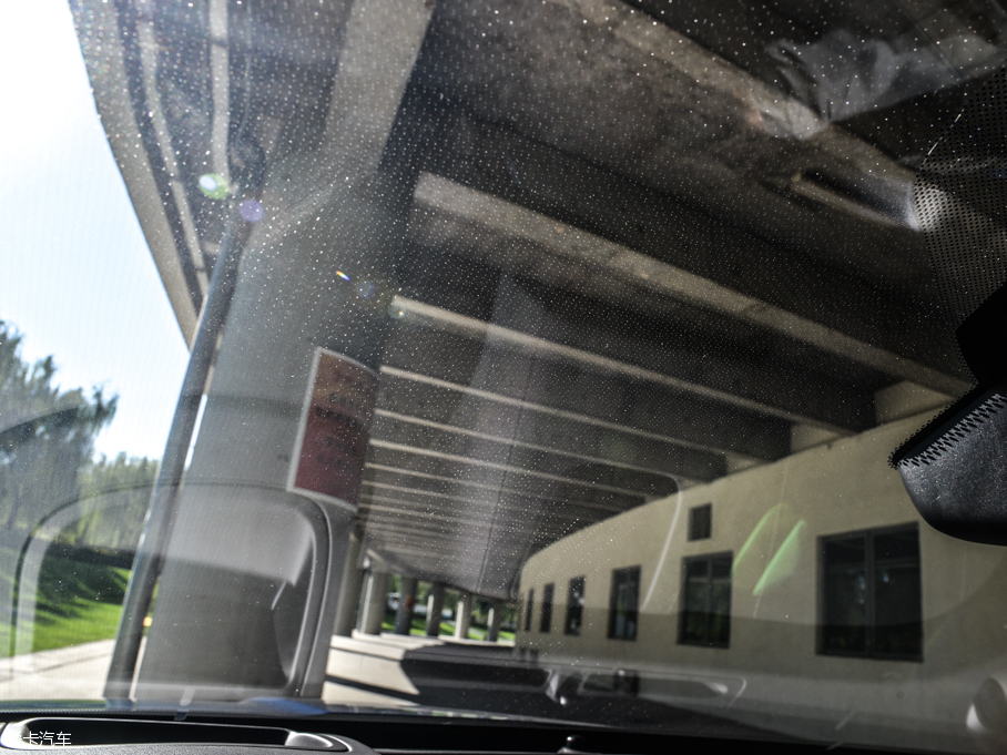 2015ݱXE 2.0T 200PS R-SPORT