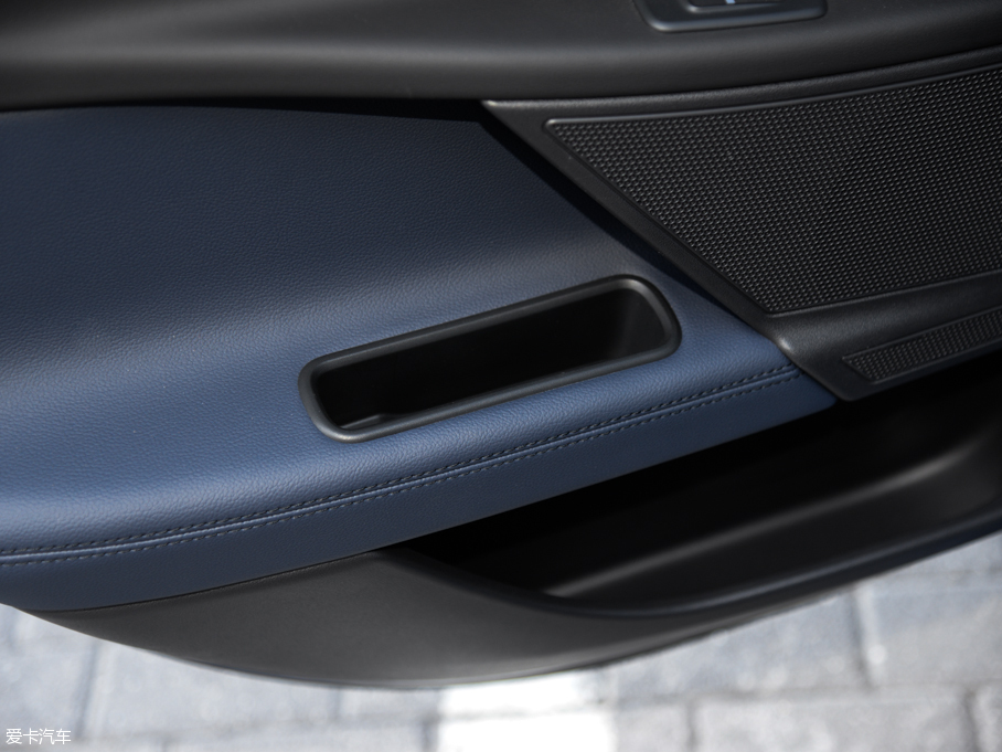 2015ݱXE 2.0T 200PS R-SPORT