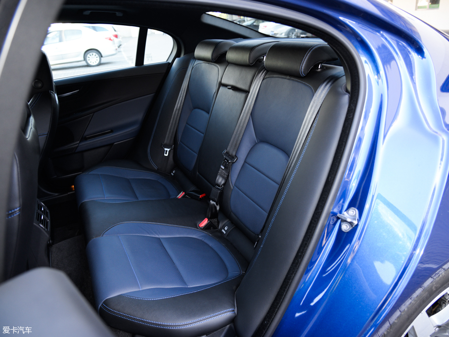 2015ݱXE 2.0T 200PS R-SPORT