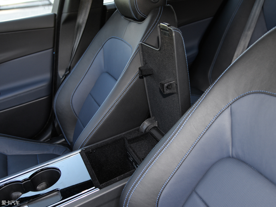 2015ݱXE 2.0T 200PS R-SPORT