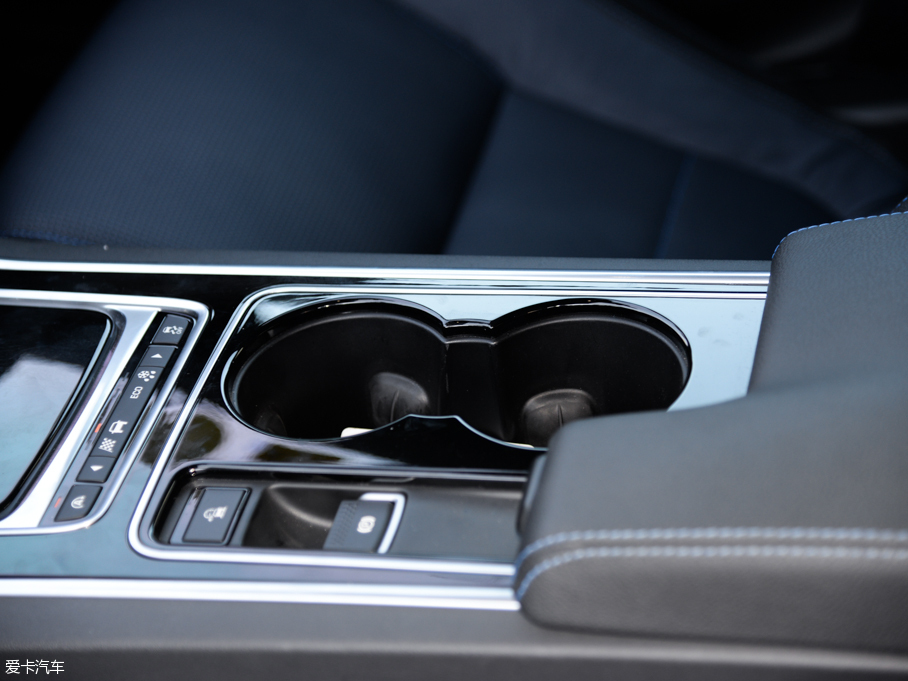 2015ݱXE 2.0T 200PS R-SPORT