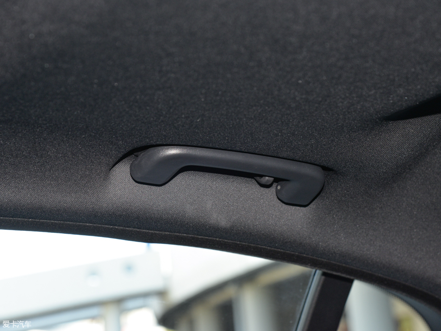 2015ݱXE 2.0T 200PS R-SPORT