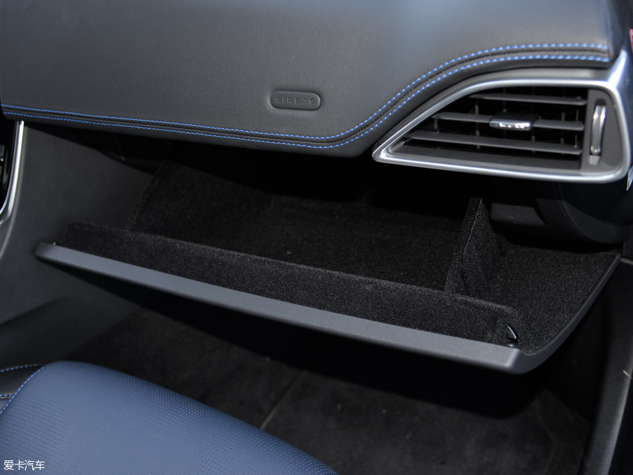 2015ݱXE 2.0T 200PS R-SPORT