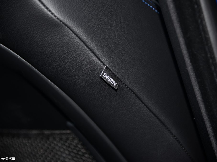 2015ݱXE 2.0T 200PS R-SPORT