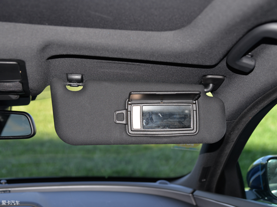 2015ݱXE 2.0T 200PS R-SPORT