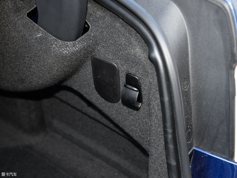 2015ݱXE 2.0T 200PS R-SPORT