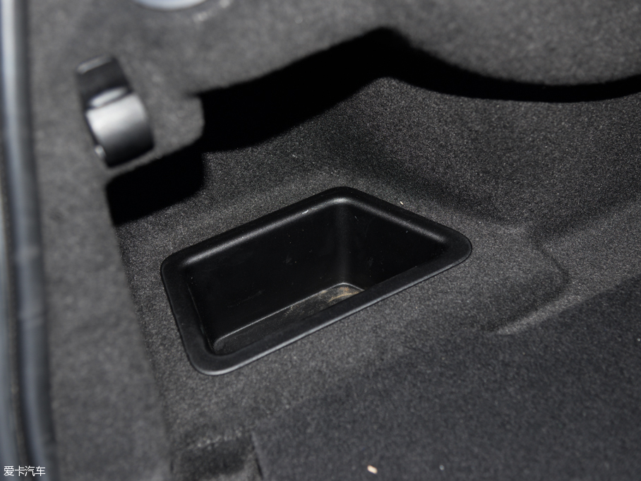 2015ݱXE 2.0T 200PS R-SPORT