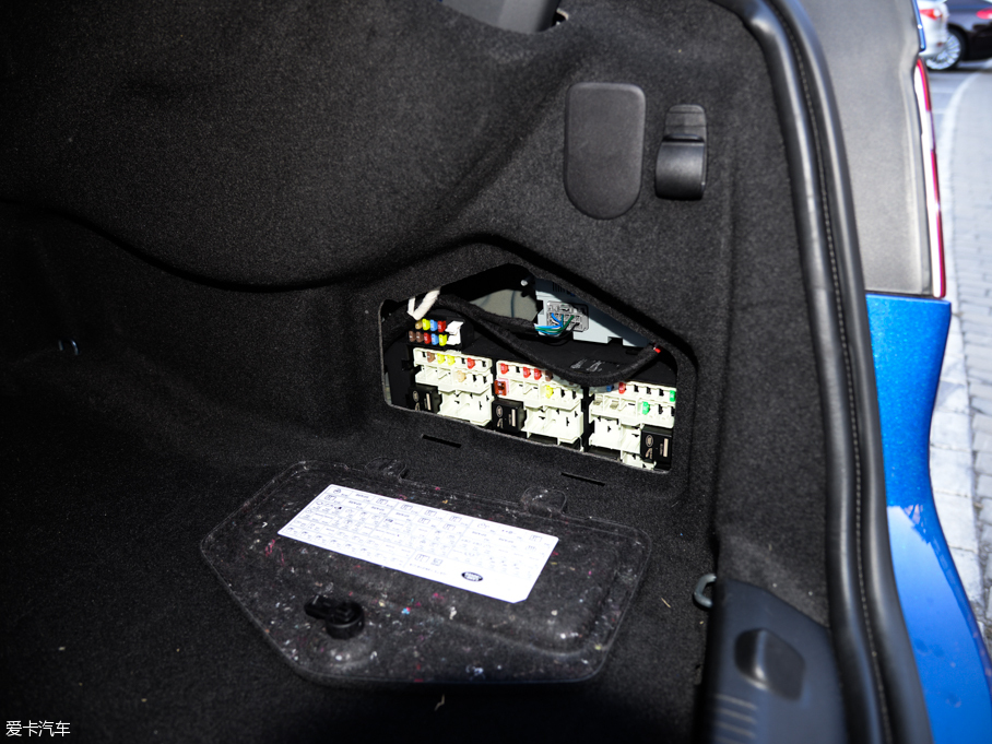 2015ݱXE 2.0T 200PS R-SPORT