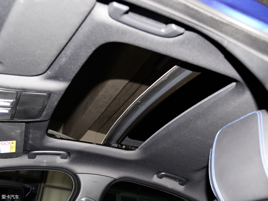 2015ݱXE 2.0T 200PS R-SPORT