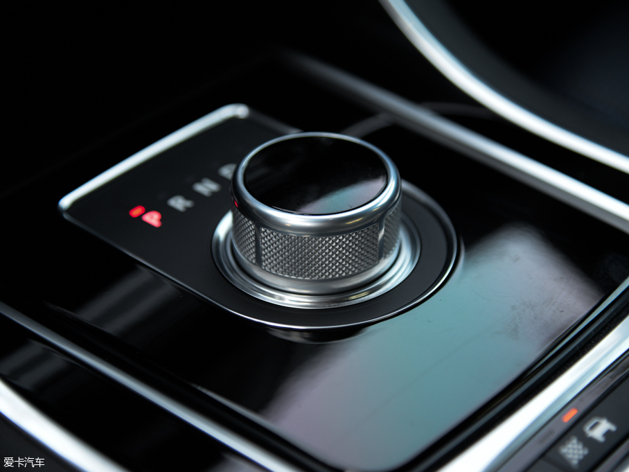 2015ݱXE 2.0T 200PS R-SPORT