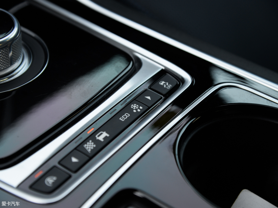 2015ݱXE 2.0T 200PS R-SPORT