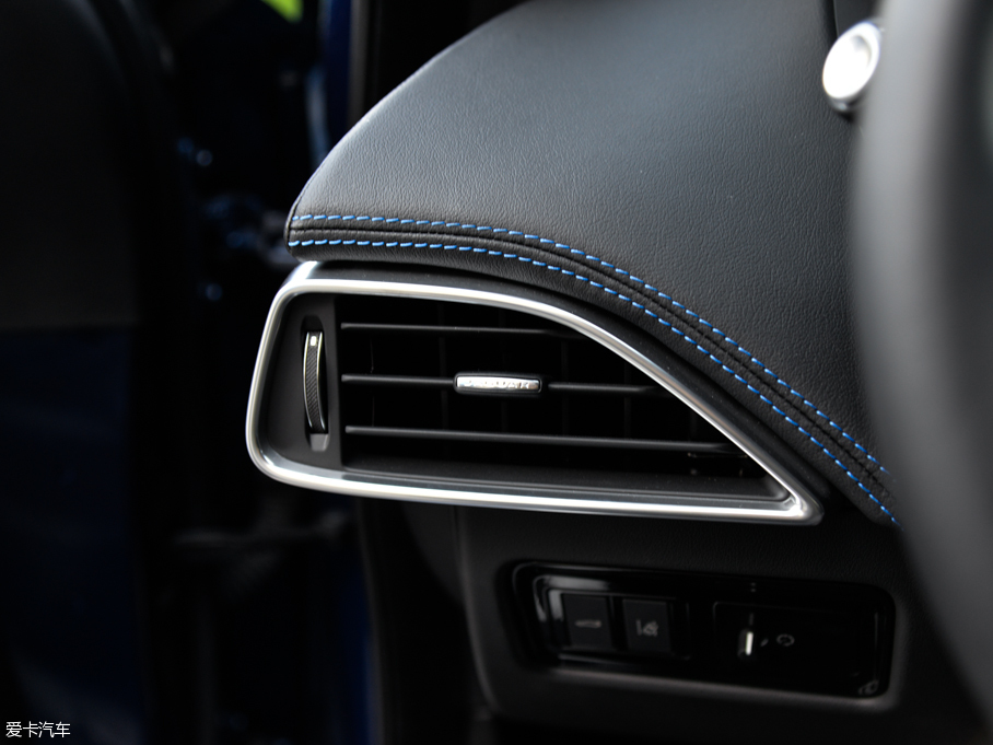 2015ݱXE 2.0T 200PS R-SPORT