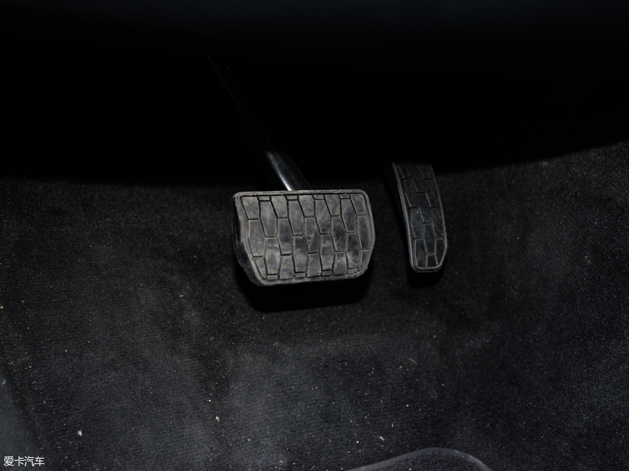 2015ݱXE 2.0T 200PS R-SPORT