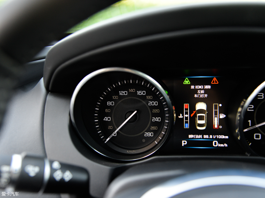 2015ݱXE 2.0T 200PS R-SPORT