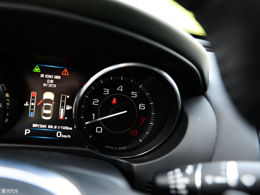 2015ݱXE 2.0T 200PS R-SPORT