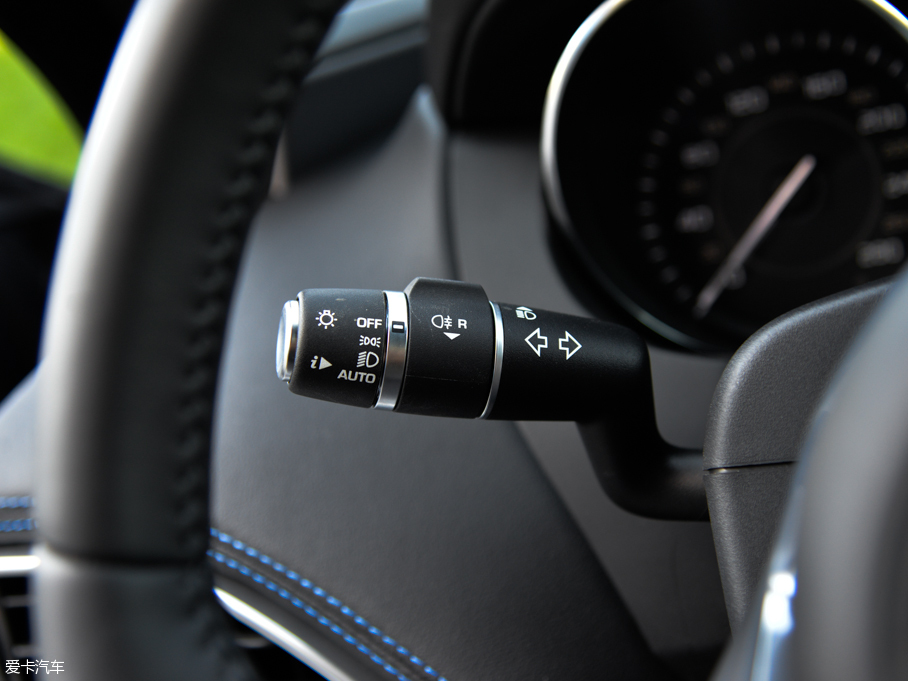 2015ݱXE 2.0T 200PS R-SPORT