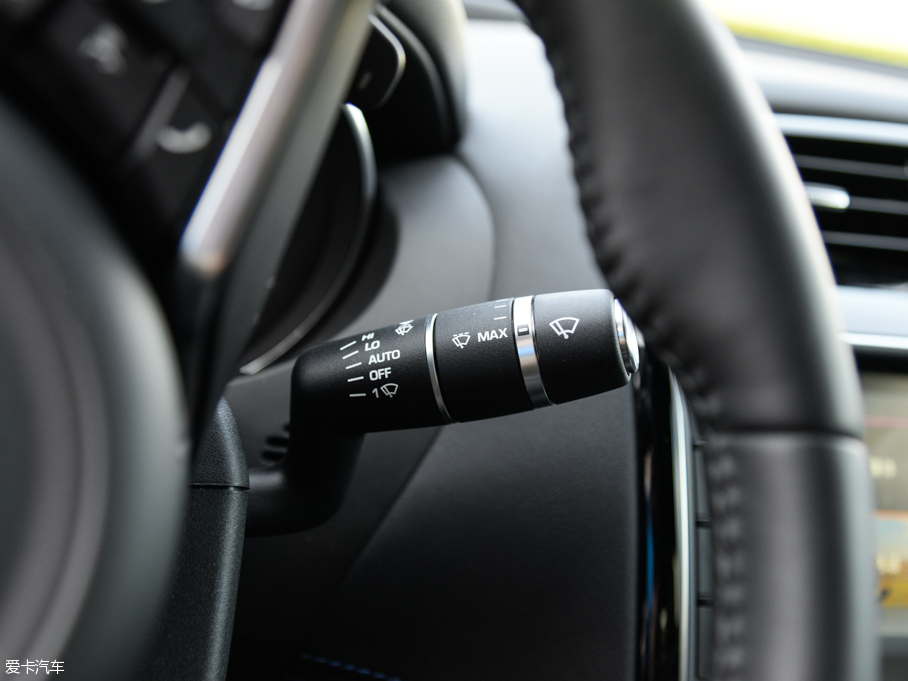 2015ݱXE 2.0T 200PS R-SPORT