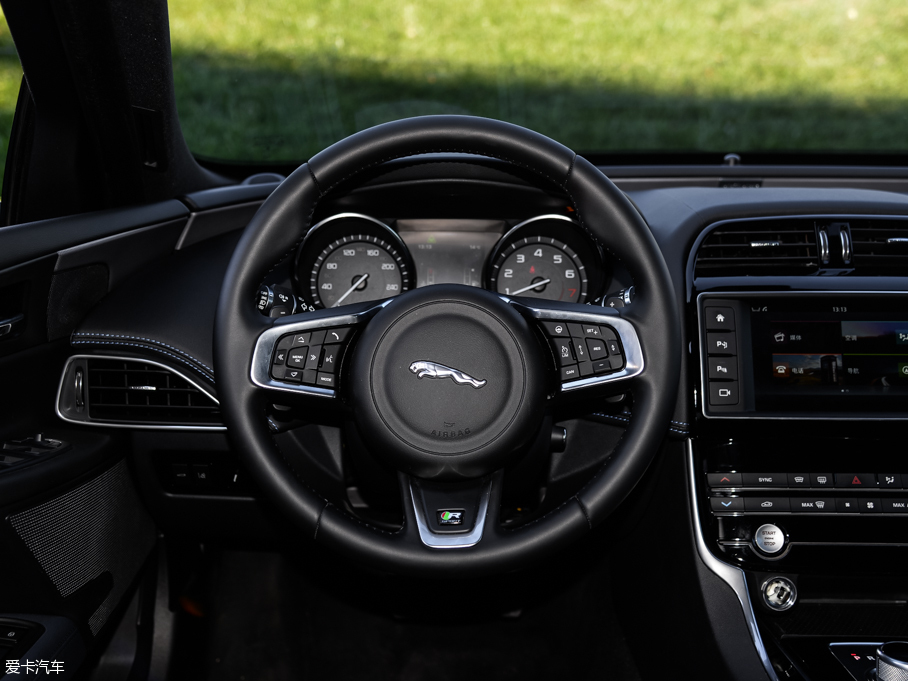 2015ݱXE 2.0T 200PS R-SPORT