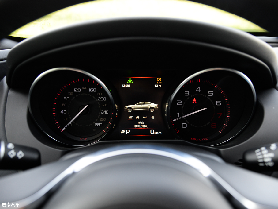 2015ݱXE 2.0T 200PS R-SPORT