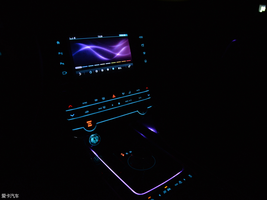 2015ݱXE 2.0T 200PS R-SPORT