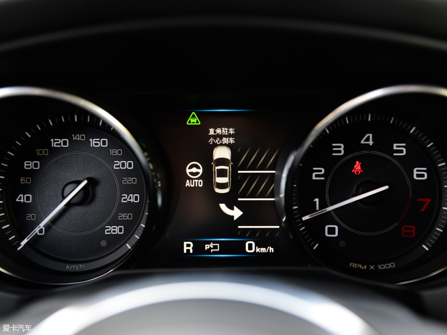 2015ݱXE 2.0T 200PS R-SPORT