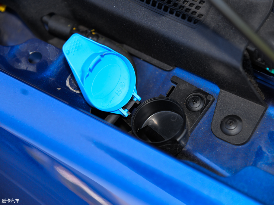 2015ݱXE 2.0T 200PS R-SPORT