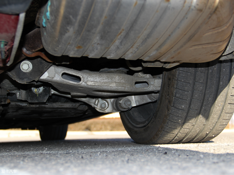 2015ݱXE 2.0T 200PS R-SPORT