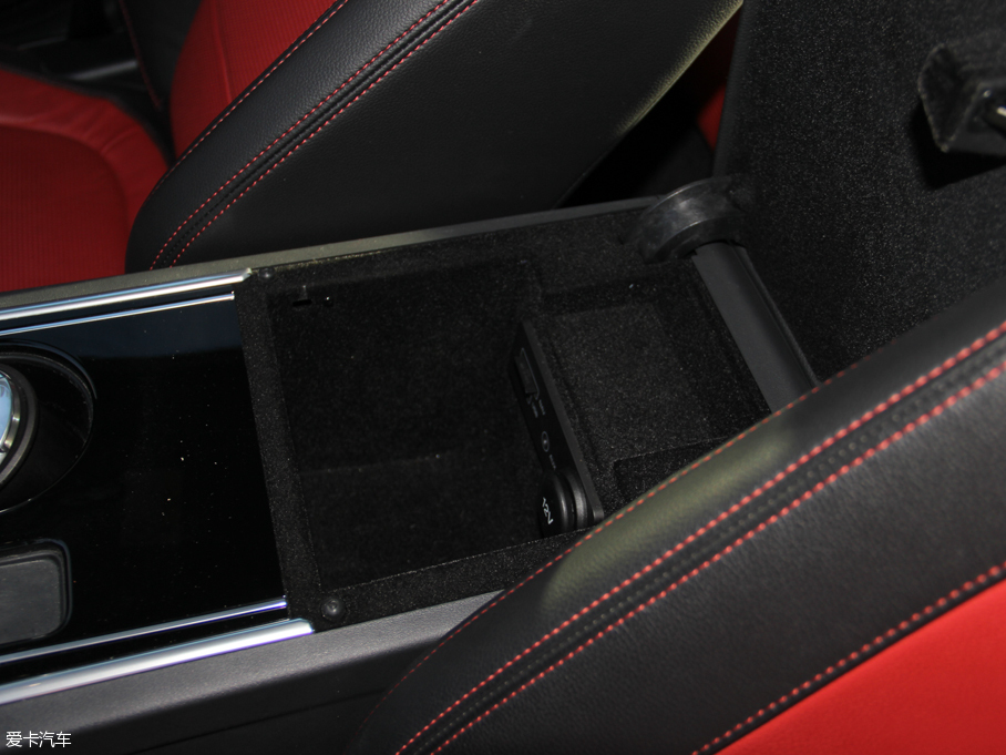 2015ݱXE 2.0T 200PS R-SPORT