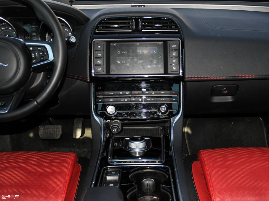 2015ݱXE 2.0T 200PS R-SPORT